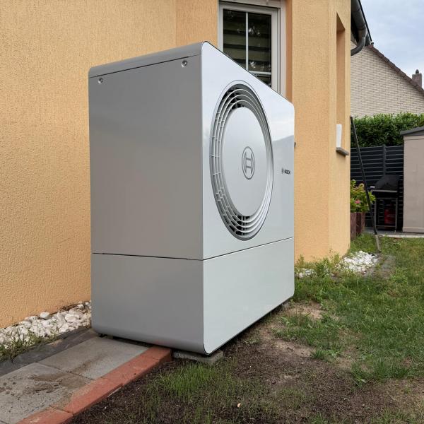 Wärmepumpe Bosch 7 kW Monoblock | Einfamilienhaus Buckow
